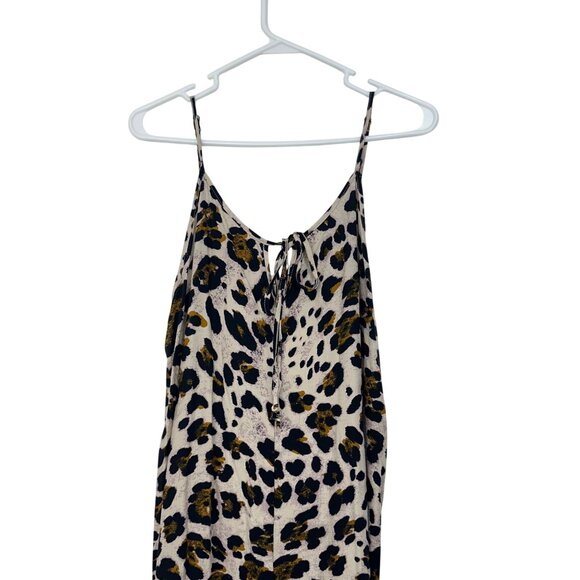 Urban Romantics Leopard Print Romper Jumsuit SZ L  Tie V Neck Flowing Silhouette - Picture 9 of 11